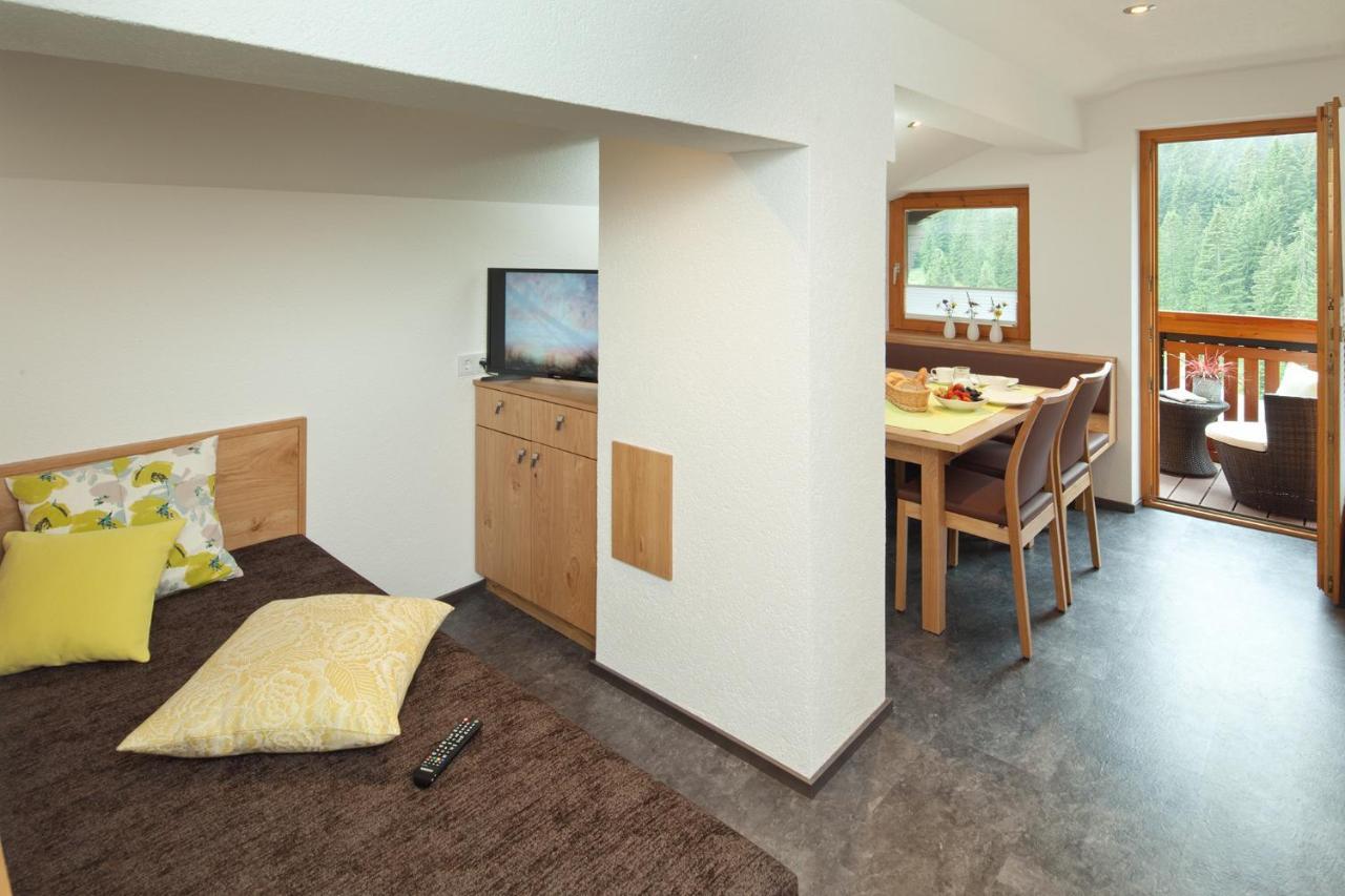 Aparthotel Brunnenhof Damuels Exteriör bild