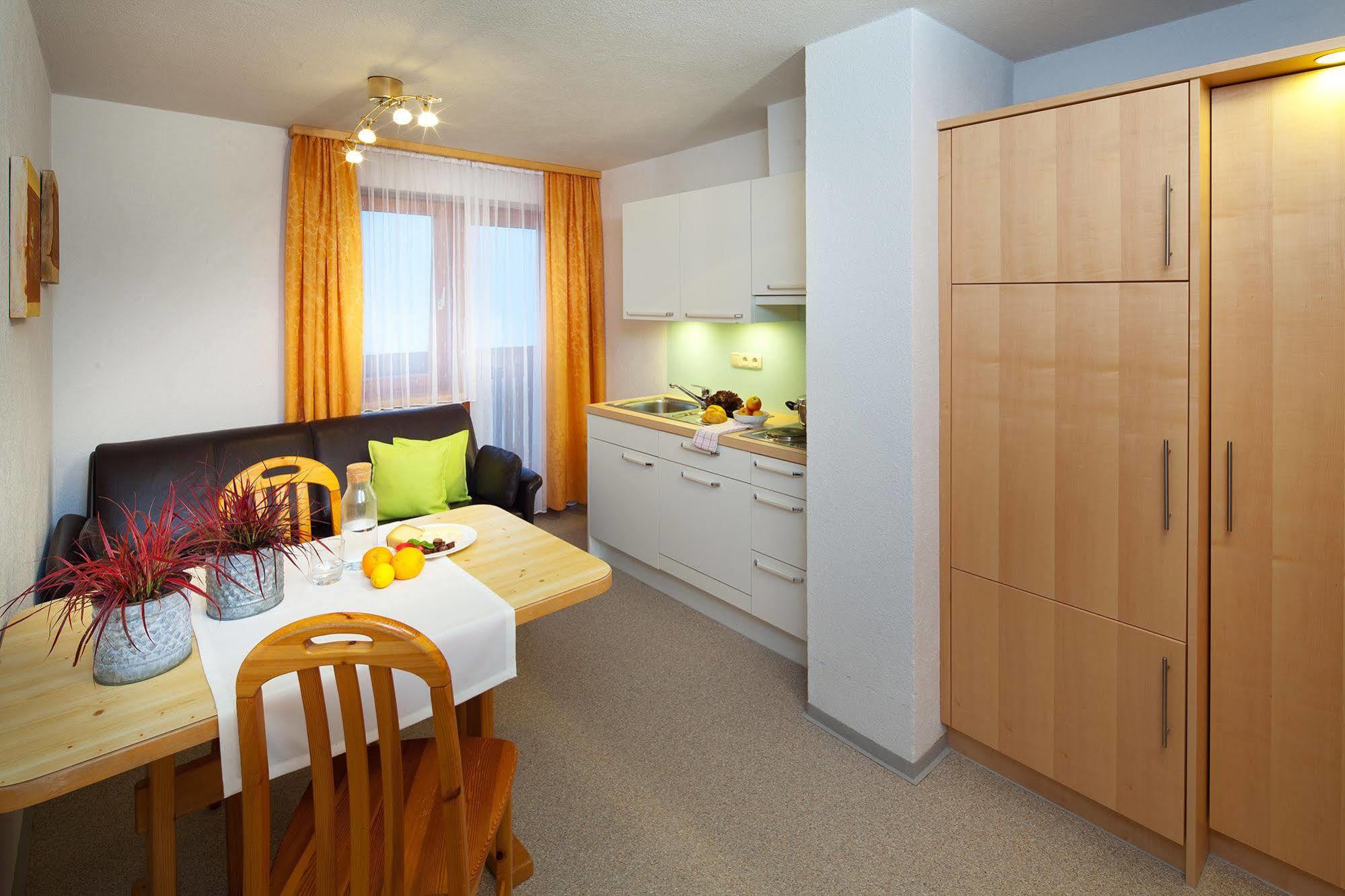 Aparthotel Brunnenhof Damuels Exteriör bild