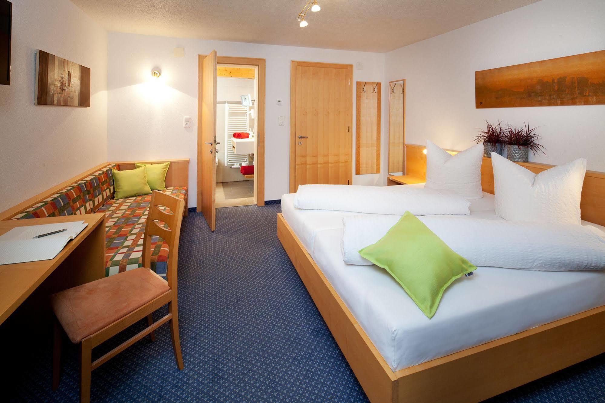 Aparthotel Brunnenhof Damuels Exteriör bild
