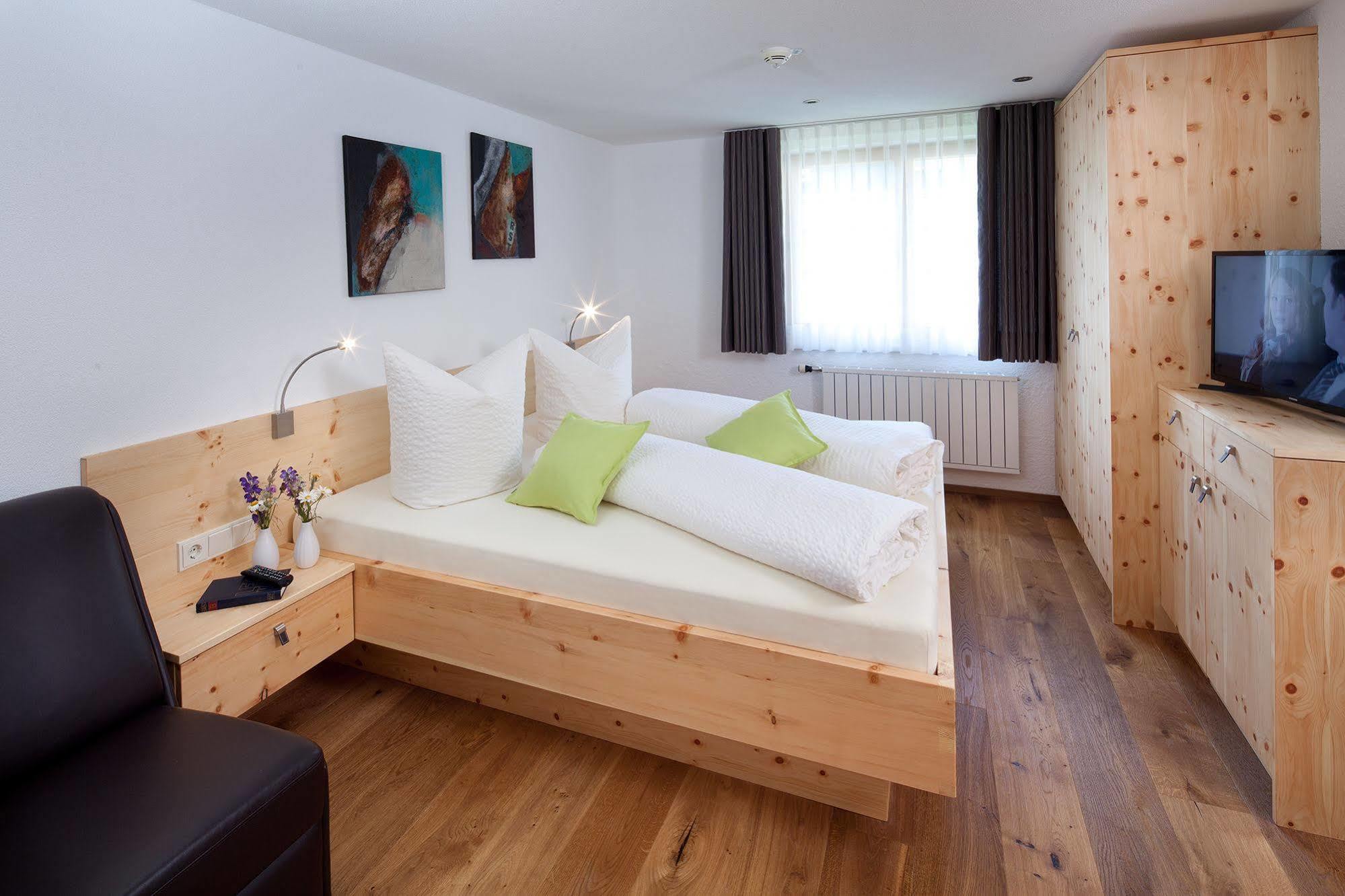 Aparthotel Brunnenhof Damuels Exteriör bild