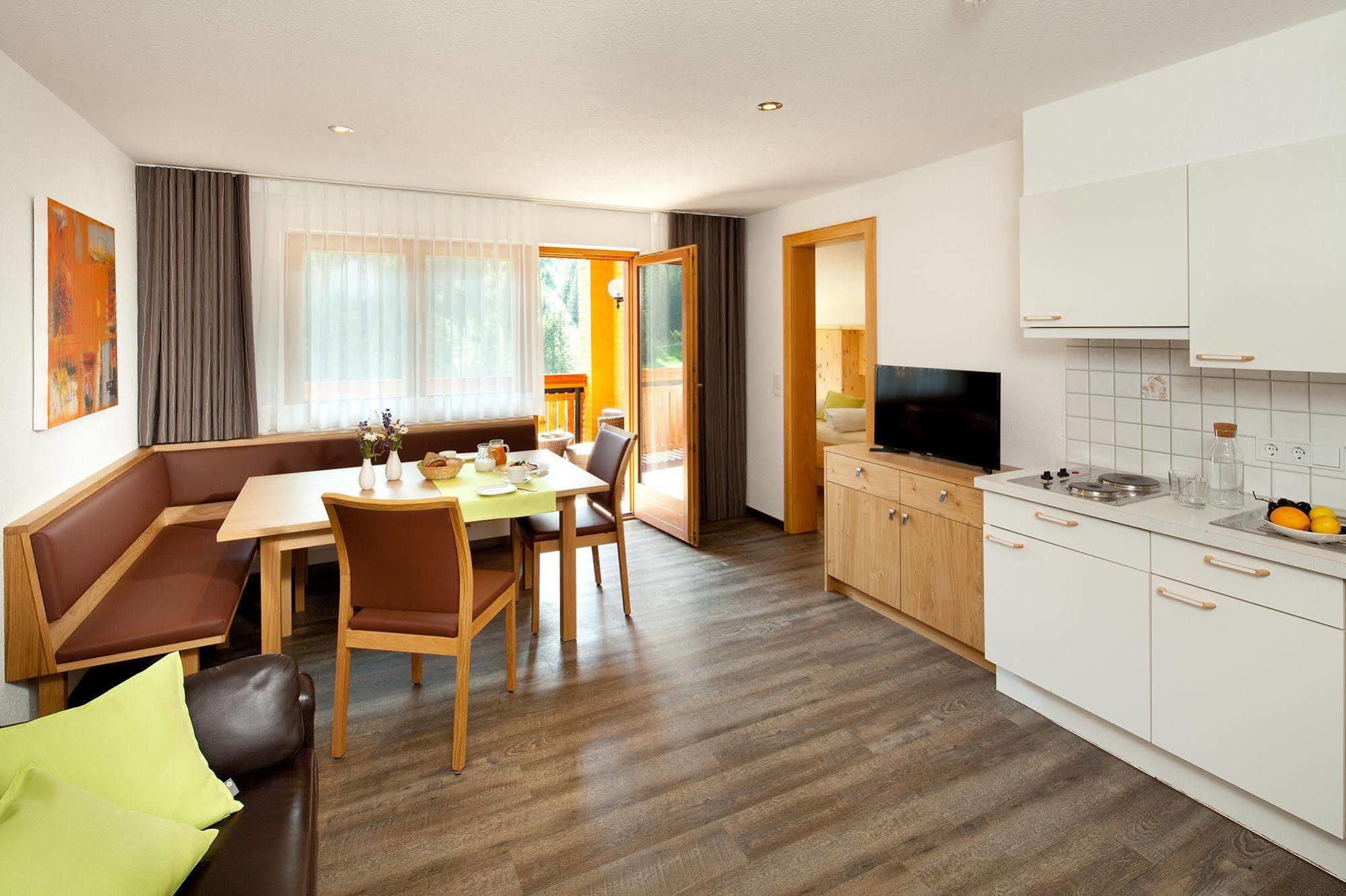 Aparthotel Brunnenhof Damuels Exteriör bild